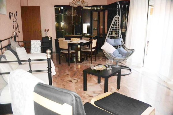 casa indipendente in vendita a Lentini