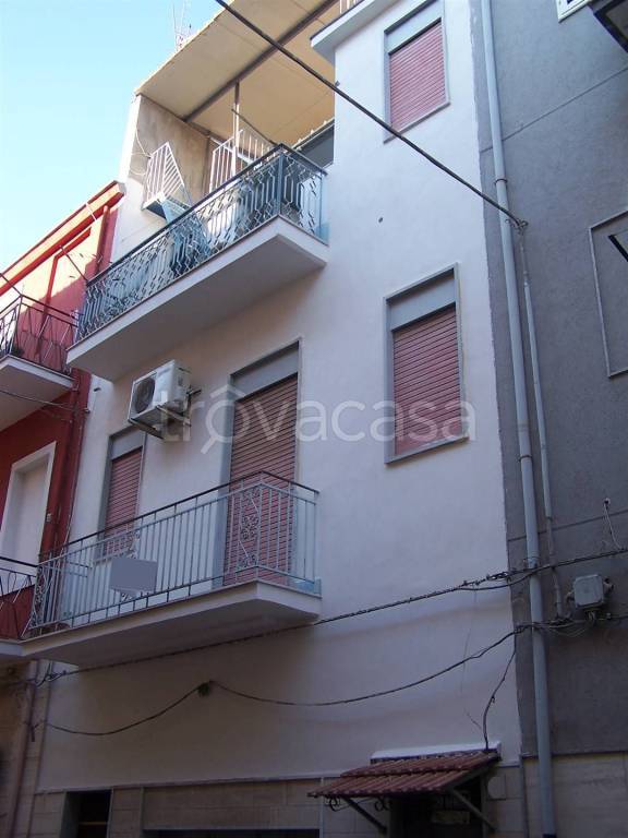 casa indipendente in vendita a Lentini