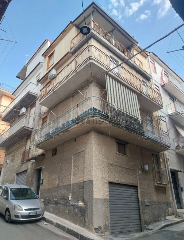 casa indipendente in vendita a Lentini