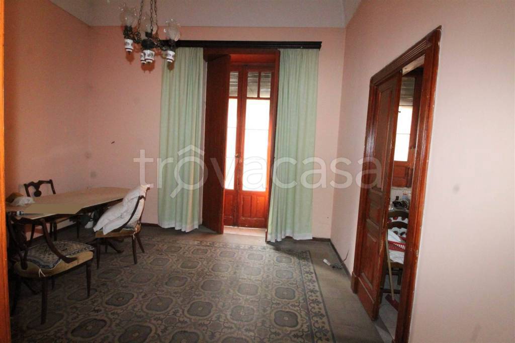 casa indipendente in vendita a Lentini