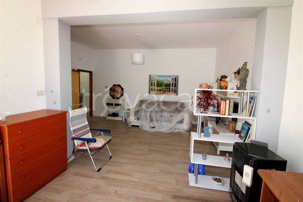 casa indipendente in vendita a Lentini