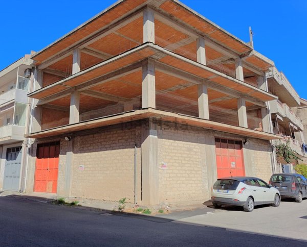 casa indipendente in vendita a Lentini