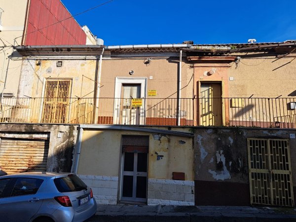 casa indipendente in vendita a Lentini