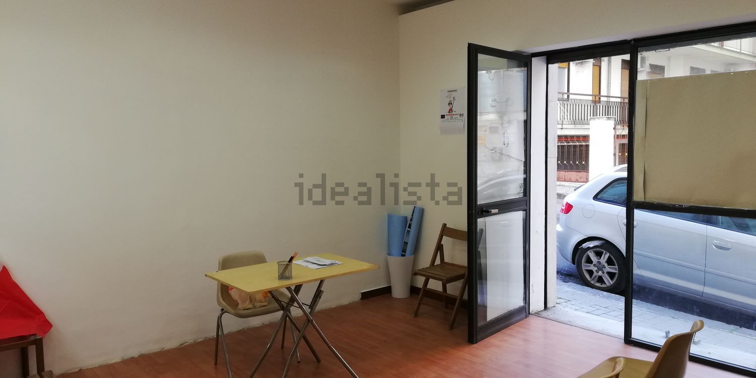 locale commerciale in vendita a Lentini