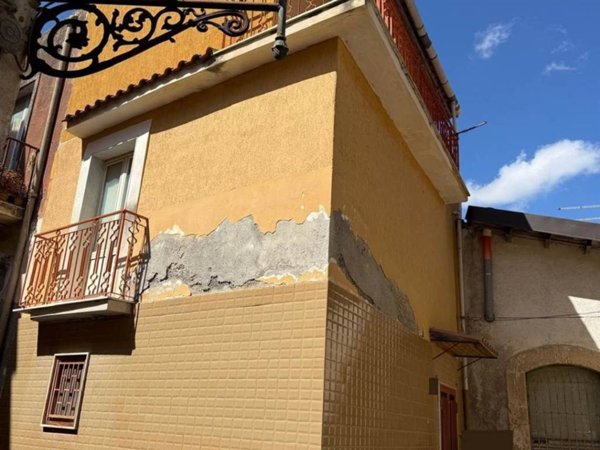 casa indipendente in vendita a Lentini