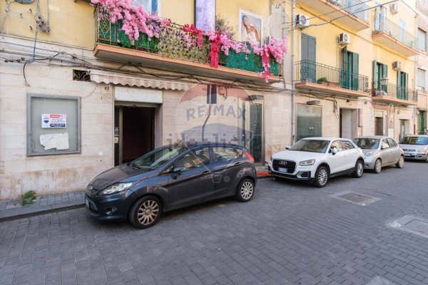 locale commerciale in vendita a Lentini