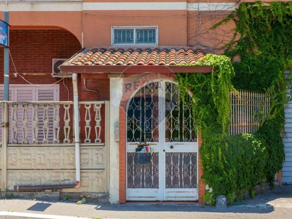 casa indipendente in vendita a Lentini