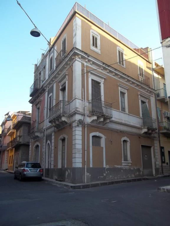 casa indipendente in vendita a Lentini