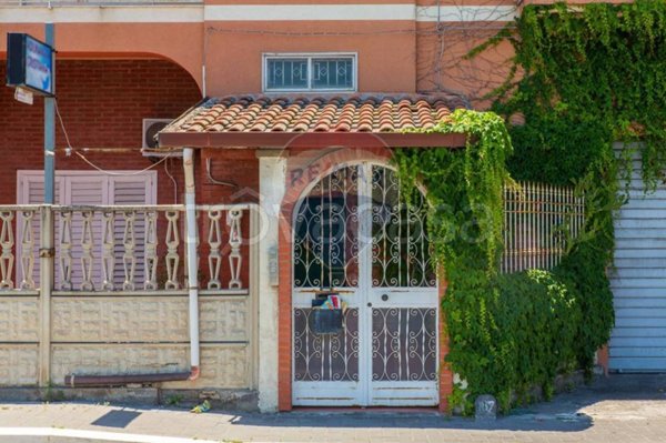 casa indipendente in vendita a Lentini