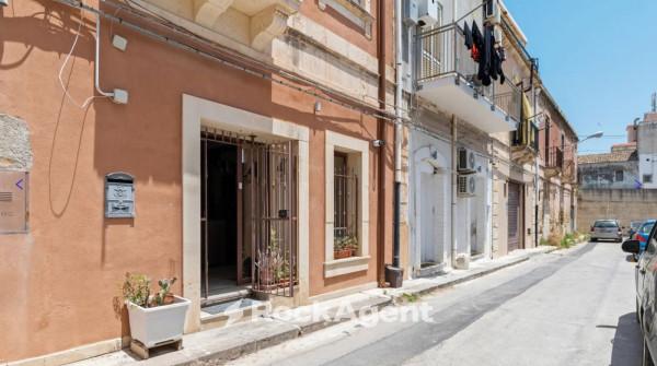 casa indipendente in vendita a Lentini