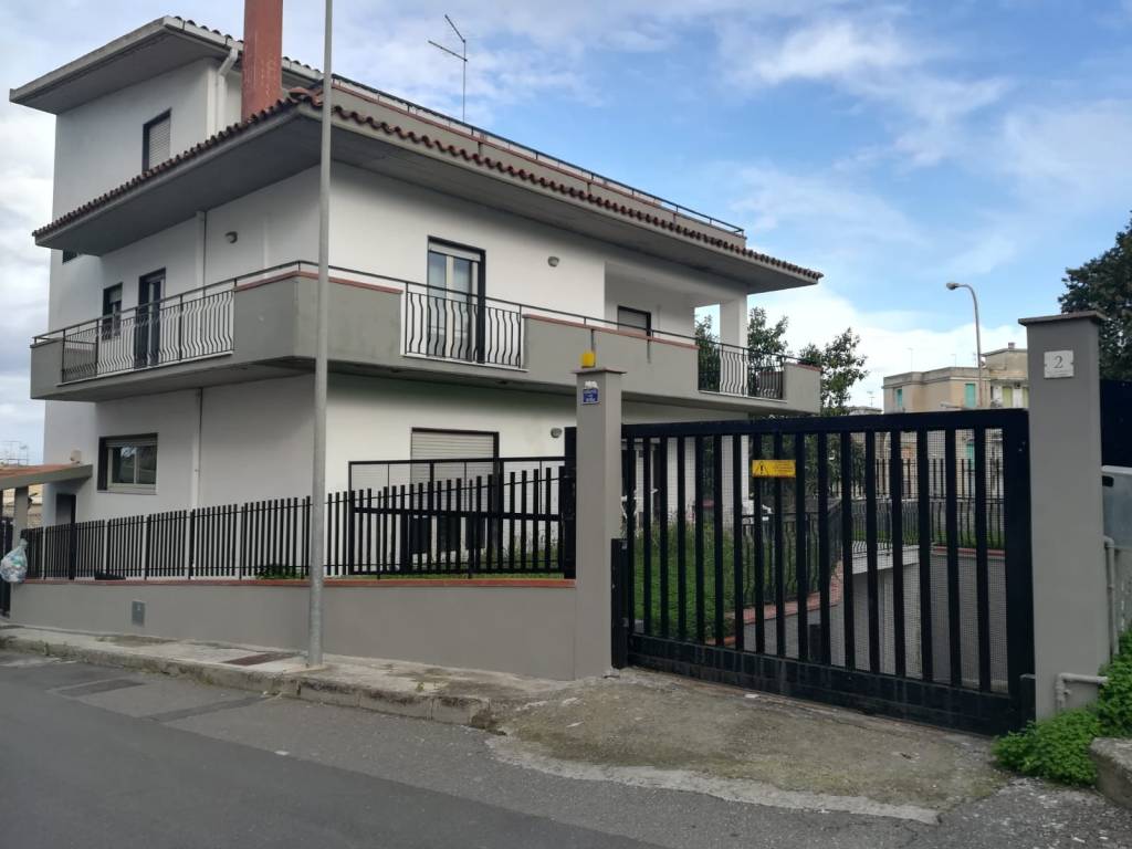 casa indipendente in vendita a Lentini