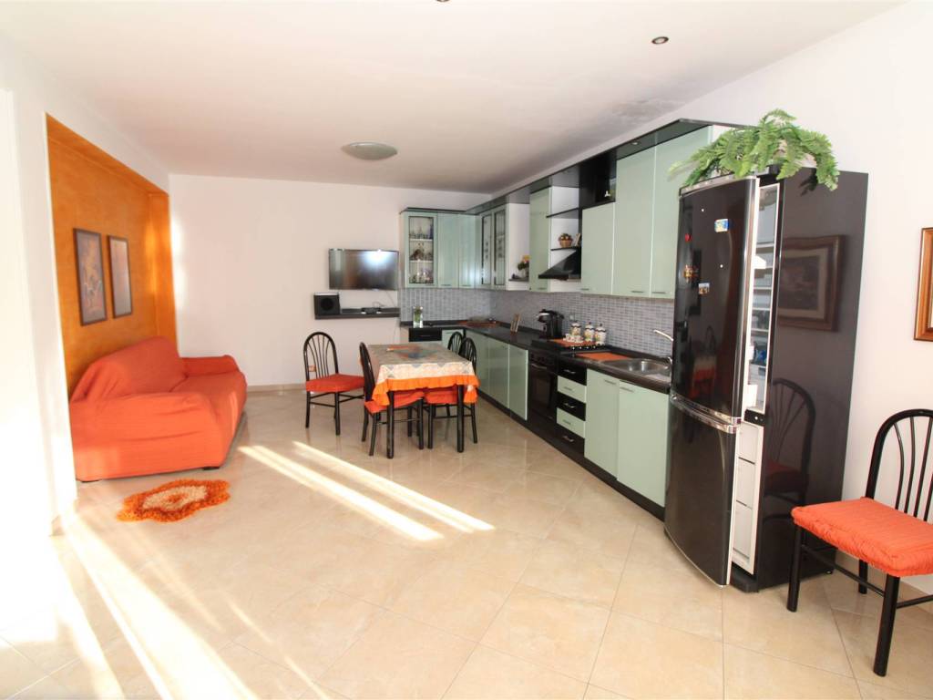 casa indipendente in vendita a Lentini