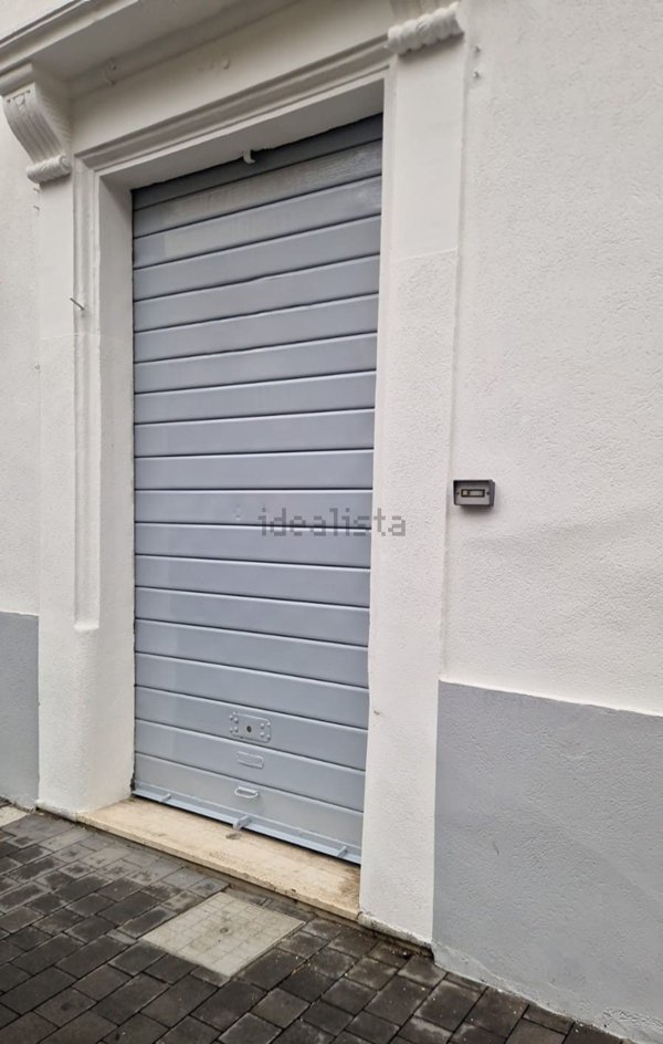 locale commerciale in vendita a Lentini