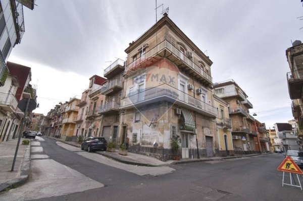 casa indipendente in vendita a Lentini