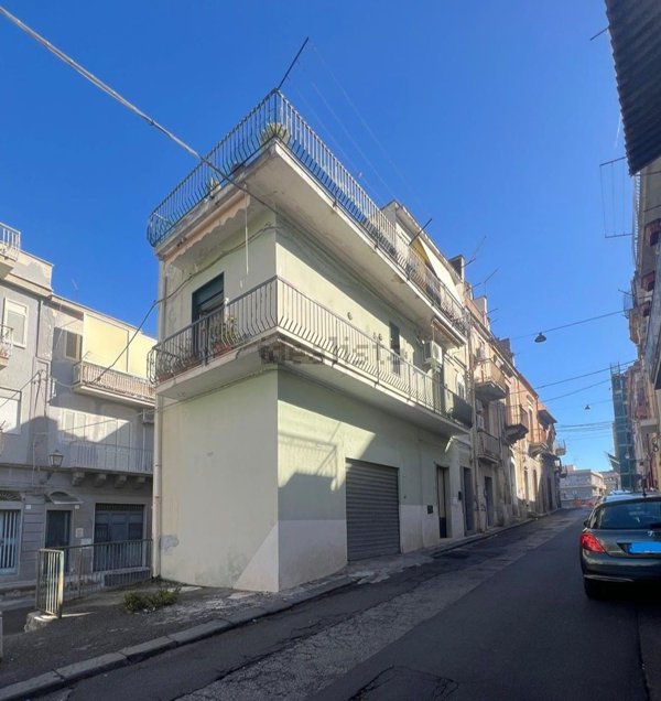 casa indipendente in vendita a Lentini