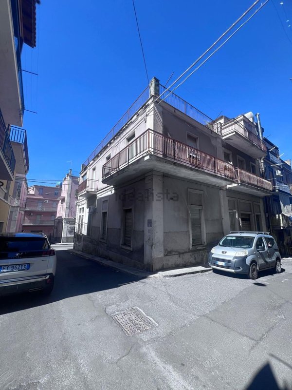 casa indipendente in vendita a Lentini