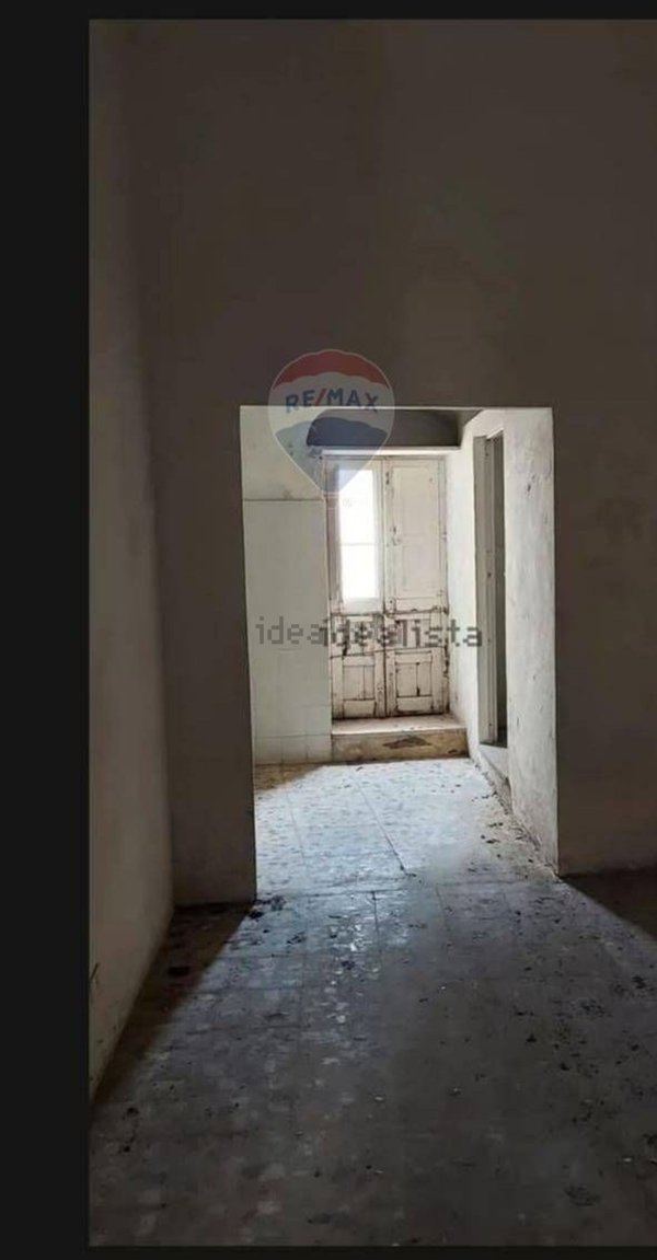 casa indipendente in vendita a Lentini