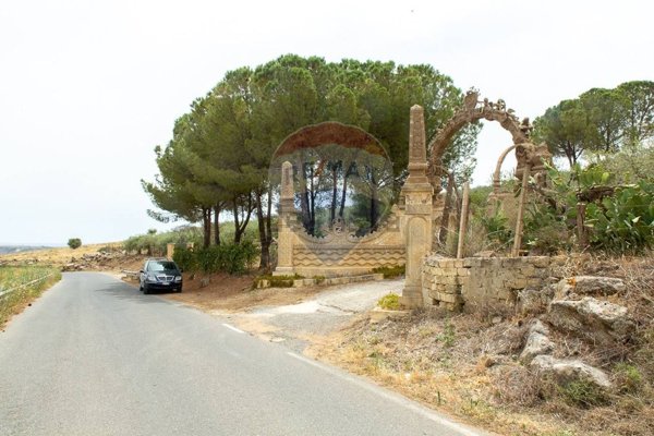 casa indipendente in vendita a Lentini