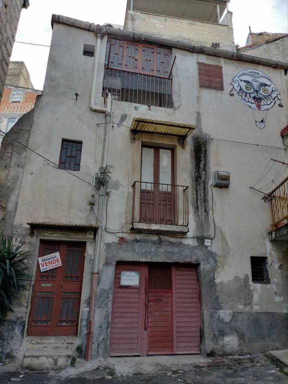 casa indipendente in vendita a Lentini