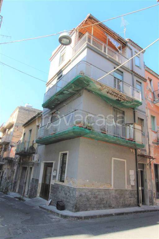 casa indipendente in vendita a Lentini