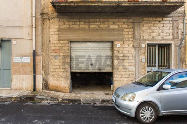 casa indipendente in vendita a Lentini