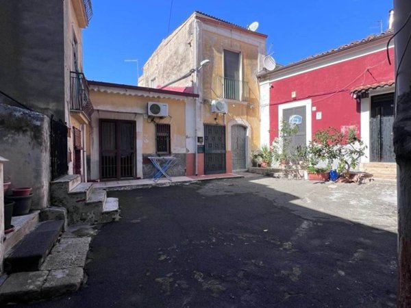 casa indipendente in vendita a Lentini