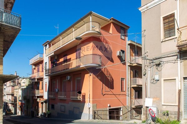 casa indipendente in vendita a Lentini