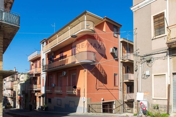 casa indipendente in vendita a Lentini