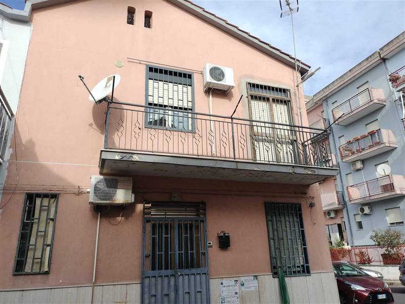 casa indipendente in vendita a Lentini