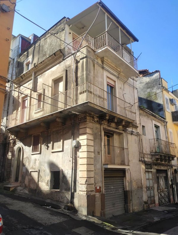 casa indipendente in vendita a Lentini