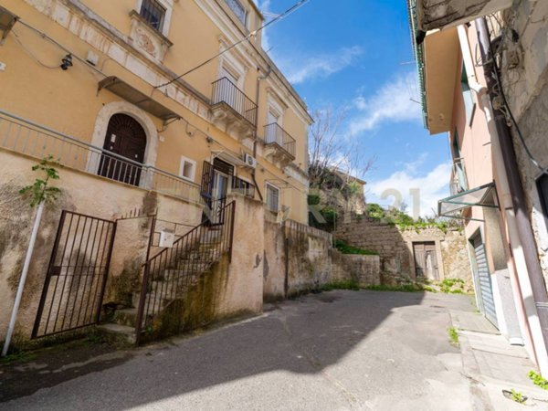 casa indipendente in vendita a Lentini