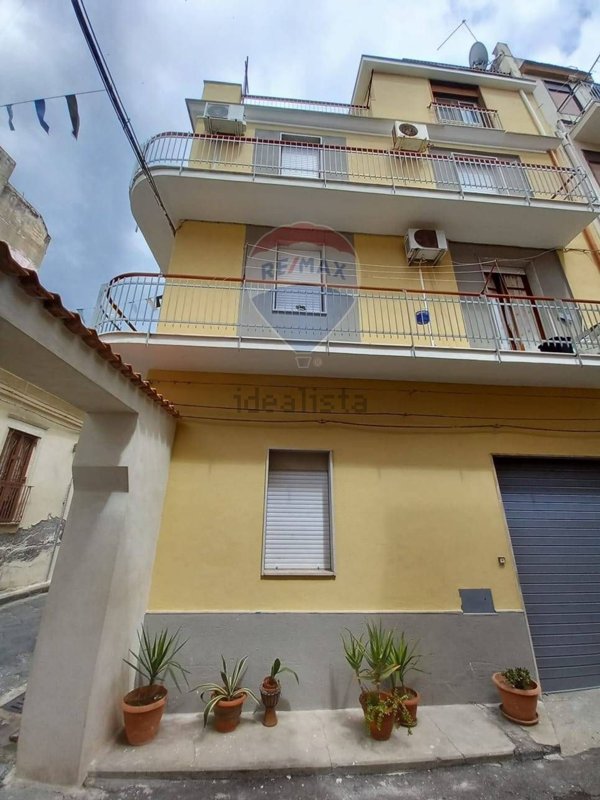 casa indipendente in vendita a Lentini