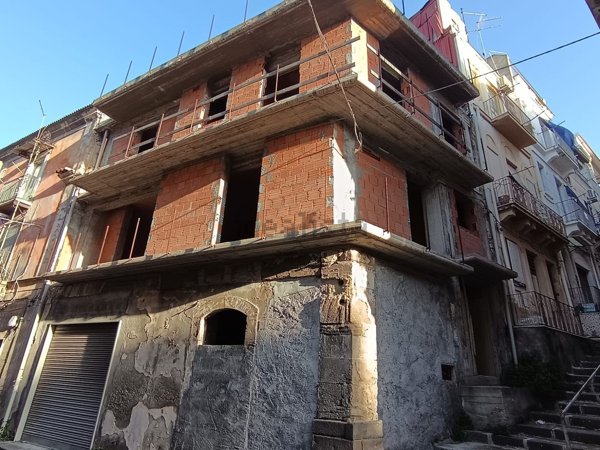 casa indipendente in vendita a Lentini