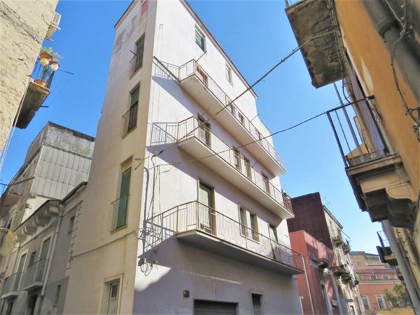 casa indipendente in vendita a Lentini