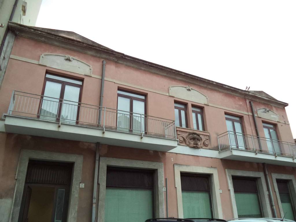 intera palazzina in vendita a Lentini