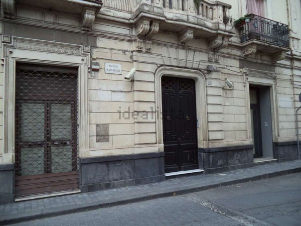 locale commerciale in vendita a Lentini