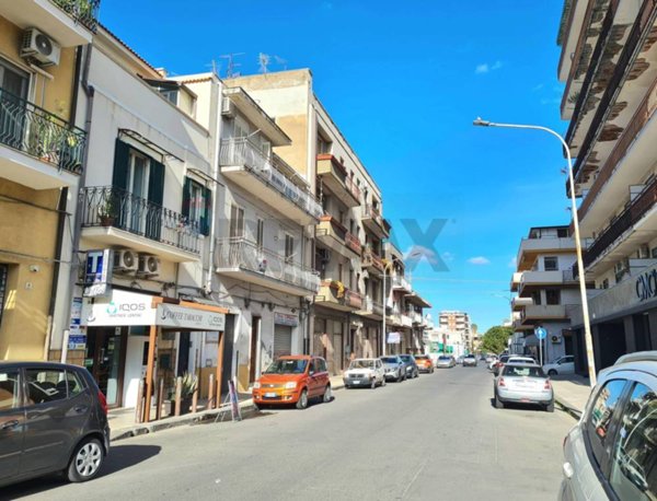 casa indipendente in vendita a Lentini