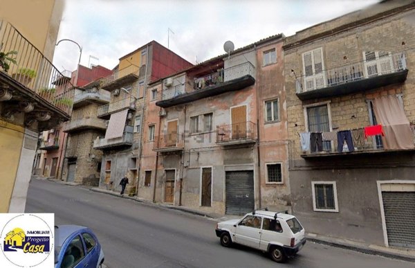 casa indipendente in vendita a Lentini