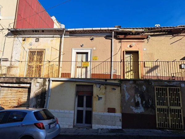 casa indipendente in vendita a Lentini