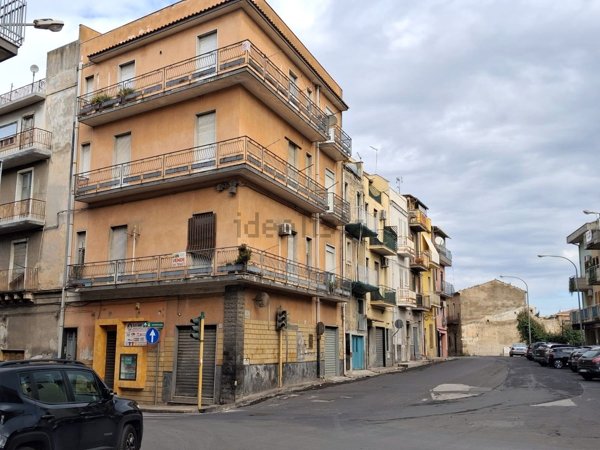 casa indipendente in vendita a Lentini