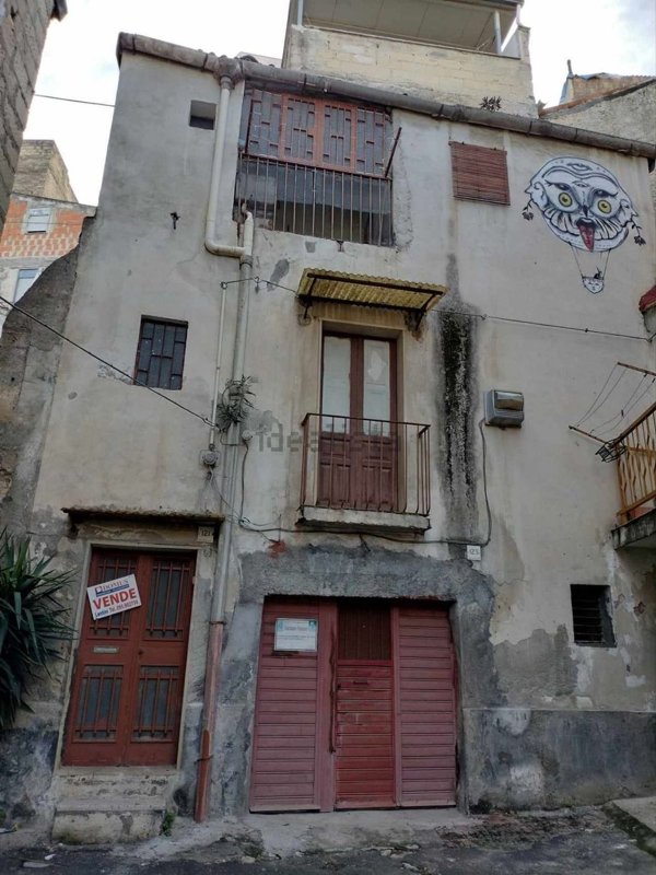 casa indipendente in vendita a Lentini