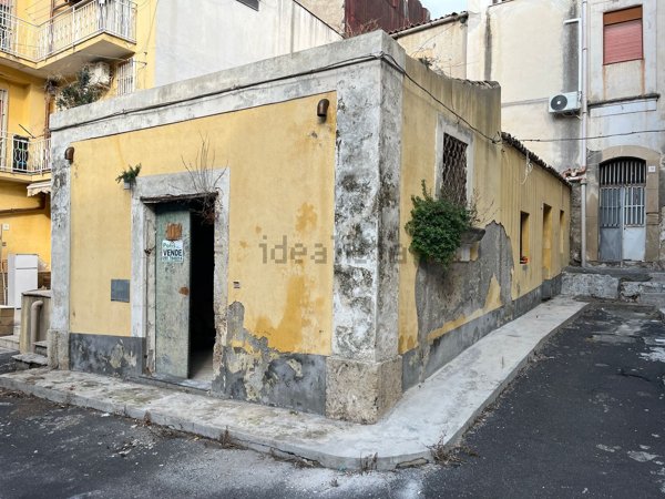 casa indipendente in vendita a Lentini