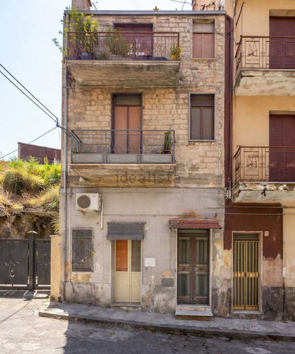 casa indipendente in vendita a Lentini