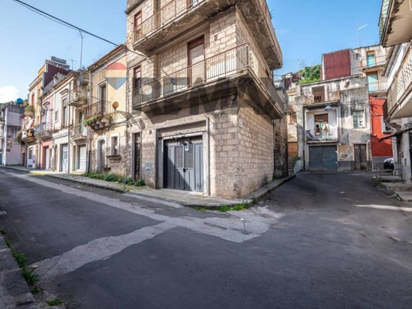 casa indipendente in vendita a Lentini