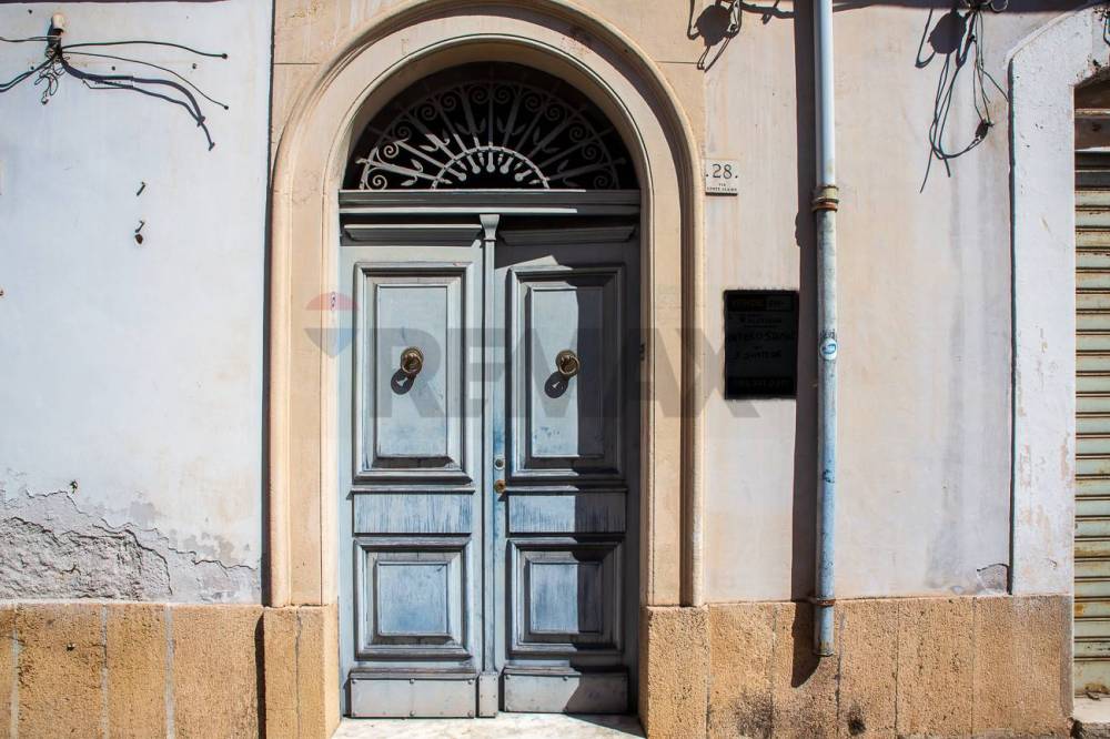 casa indipendente in vendita a Lentini