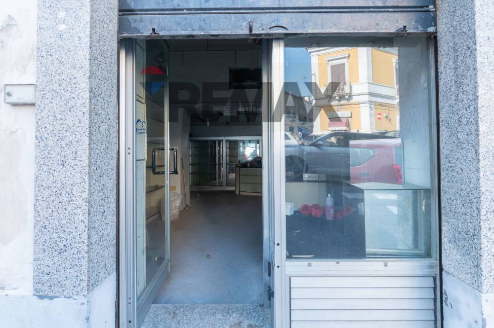 locale commerciale in vendita a Lentini