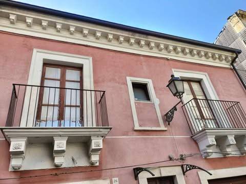 casa indipendente in vendita a Lentini