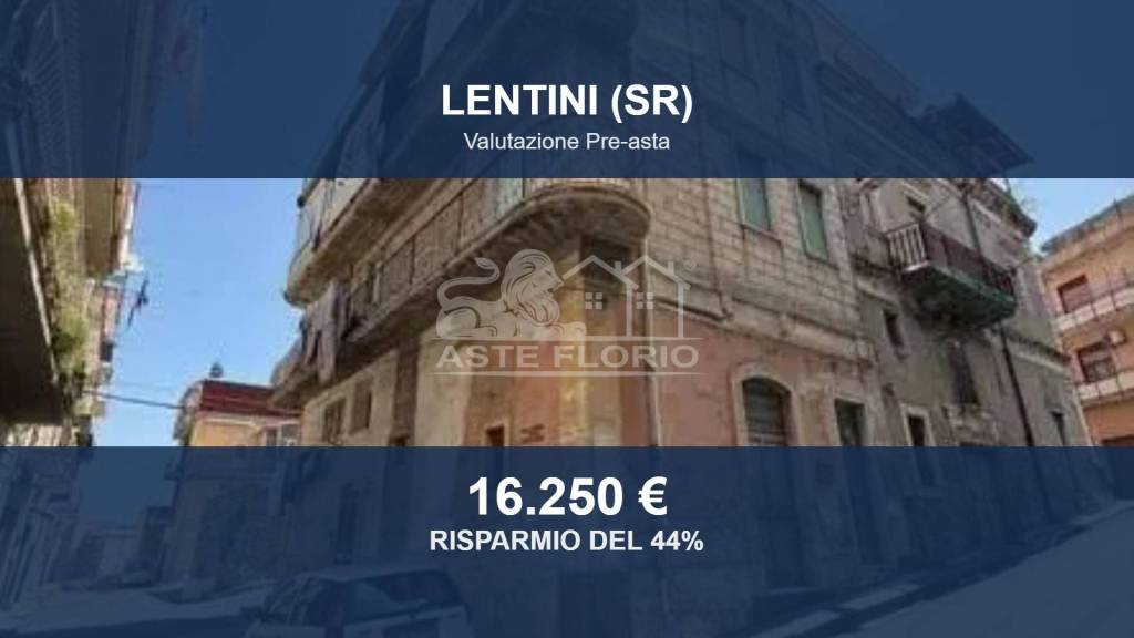casa indipendente in vendita a Lentini