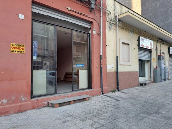 locale commerciale in vendita a Lentini