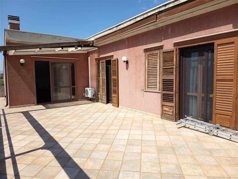 casa indipendente in vendita a Lentini
